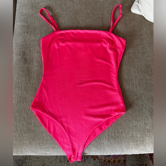 Princess Polly Aarush Bodysuit Neon Pink Adjustable Straps - Picture 2 of 6